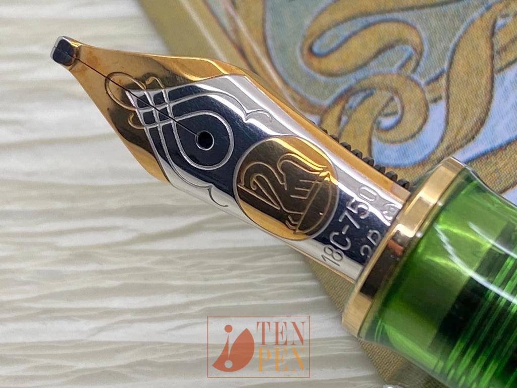 PELIKAN GREEN DEMONSTRATOR - THE COLLECTORS EDITION-BBB NIB
